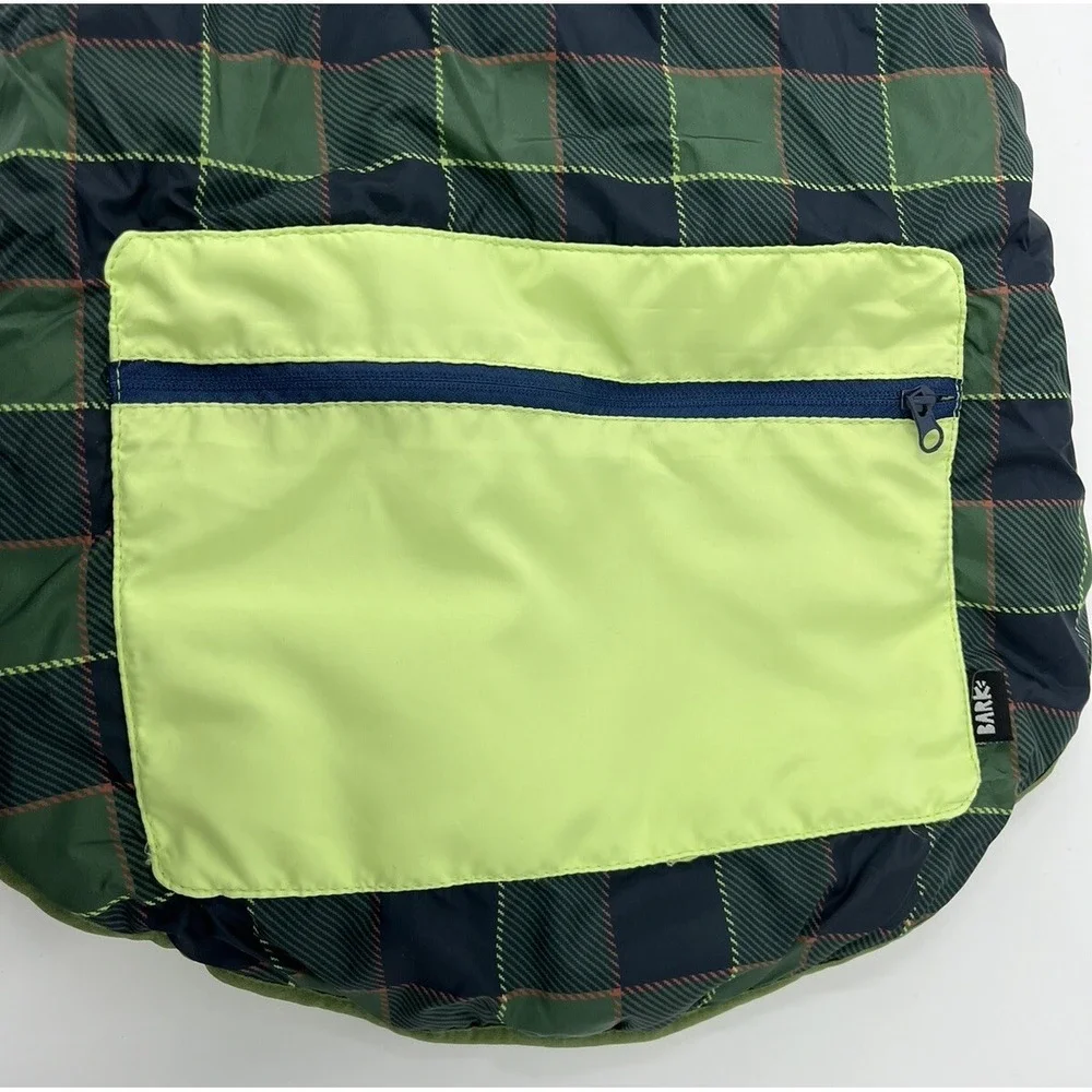 Bark Dog Puffer Vest Jacket Plaid Size Medium Barkbox Green